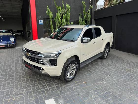 CHEVROLET S10 2.8 16V TURBO DIESEL HIGH COUNTRY CD 4X4 AUTOMÁTICO CHEVROLET S10 2.8 16V TURBO DIESEL HIGH COUNTRY CD 4X4 AUTOMÁTICO